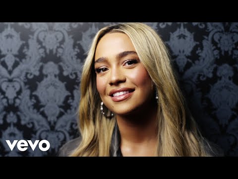 Kat Luna - That Girl (Official Music Video)