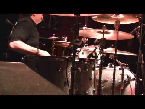 Mike Vanderhule - Y&T - Samba Drum Solo, Tower Theater, Fresno CA