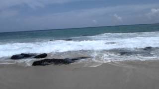 preview picture of video 'Пляж Тангалле, Шри-Ланка. О купании и волнах.'