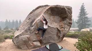 Video thumbnail of Mama Cat Arete, V5. Lake Tahoe