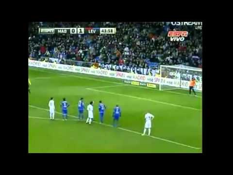 Real Madrid vs Levante (4-2)  12/02/2012