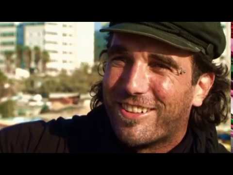 Crash -  Restiamo Umani Vita E Morte Di Vittorio Arrigoni ( 2011 )