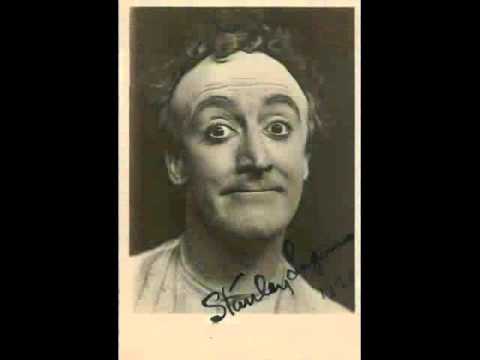 Stanley Lupino - That Just Gets Me Out on the Day / Could Loyd George Do It? (1925)