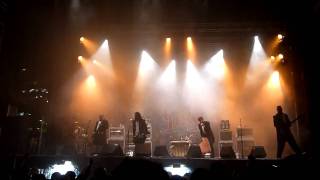 Mononc' Serge &amp; Anonymus - Maman Dion/Indigne (Live Francofolies Montreal)