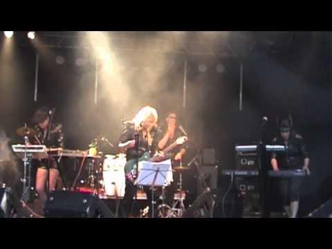 Sunshine Rabbits - Agneta (Nässjö coverfestival 2012.06.15)