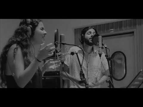 SALVADOR SOBRAL - de la mano de tu voz (feat. Silvana Estrada) - videoclip oficial