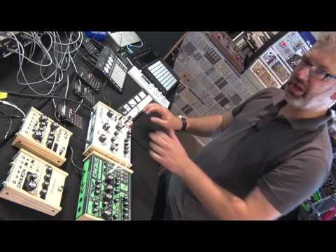 DREADBOX Hades Bass Synthesizer Demo mit Steve Baltes // MUSIC STORE Hausmesse