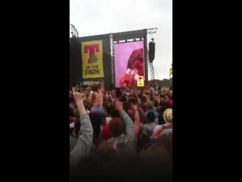 Snoop dogg @ t in the park 2013