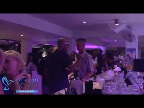 St Tropez Curacao - Live Music by Juni Juliet