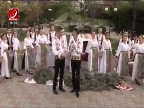 ADI DIS  & DANIEL ILIE  -  CINE N-ARE FRATE-N LUME