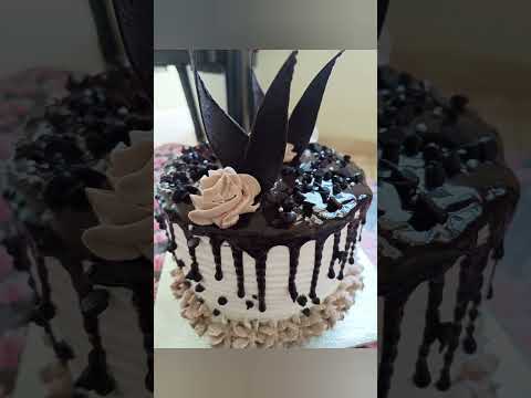 Simple Cake Designs🎂 #shorts #Cake #cakedecoratingideas #easy