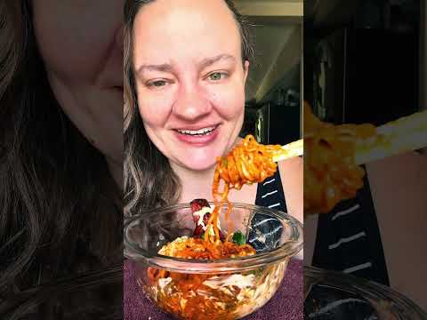 HATE COMMENTS #hatecomments #samyang #buldak #ramen #spicy #mukbang