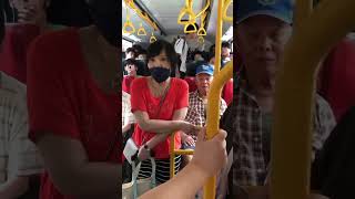 Re: [新聞] 學生讓座還被大媽狂唸　公車上淚崩「我