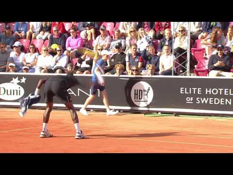 Mikael Ymer loses first set