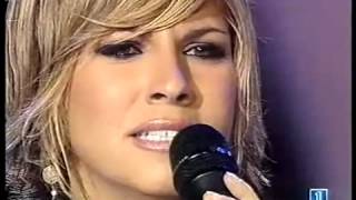 PASIÓN VEGA.  María se bebe las calles