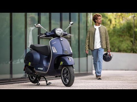 All New 2023 Vespa GTS SUPERTECH 300 - Walkaround
