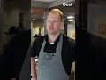 Ga jij barbecueën dit weekend? Slager Laurens legt uit welke stukken vlees in trek zijn | RTV Oost