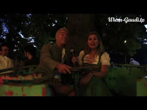 Julian David (ehemals VoxxClub) singt seine Wiesn-Hits zum Oktoberfest 2016