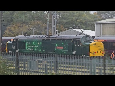*BRAND NEW LIVERY* On 37608 at Soho EMD Depot Plus STORED Class 730s 