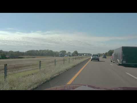 Bad Wreck on I40 Going to Little Rock, Arkansas - Truck lost it's Back!