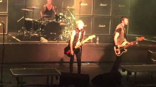 Download lagu SUM 41 - In Too Deep HD (Live in Buenos Aires - 13/12/2015) mp3