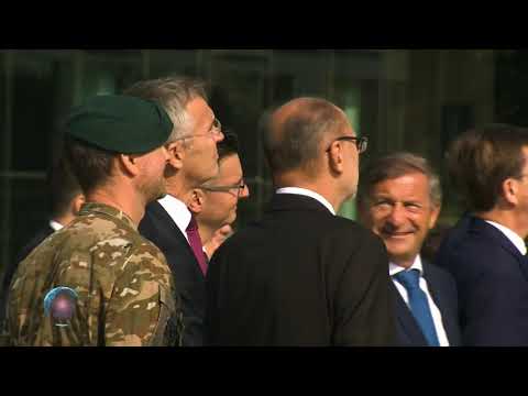 Bučke, izmišljene novice, E54P01 - KAKO JE LEVICA PRIPRAVLJALA DRŽAVNI PREVRAT?