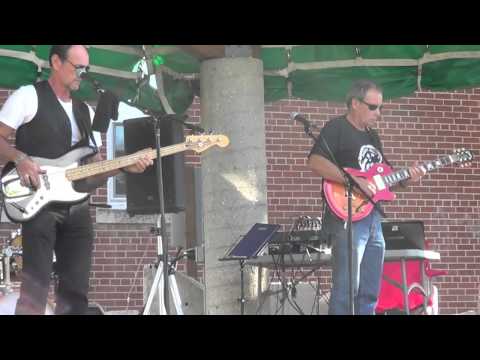 White Mud - Music By the Fountain - Brandon MB - July 2012
