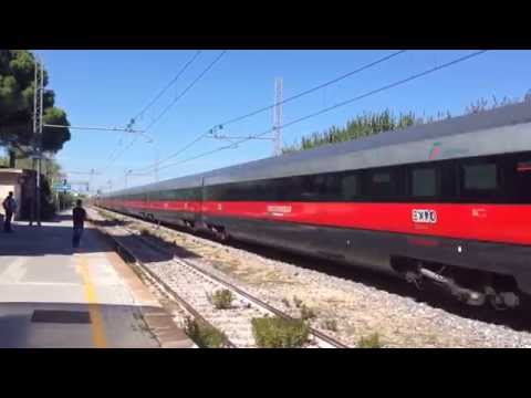 Frecciarossa 9595 in transito a Campomarino