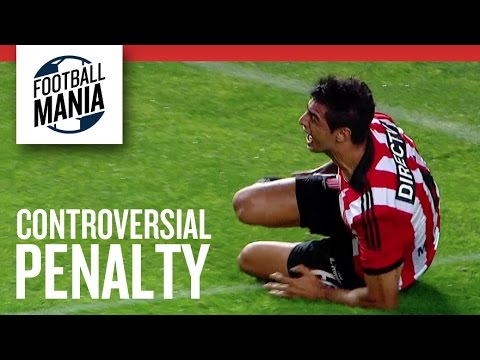 Controversial Penalty for Estudiantes - Referee did not Score!!!
