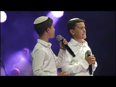 אדם צובר זכרונות | רפי ביטון & קולות מן השמים ירושלים