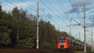 Электропоезд ЭС1П-054 на перегоне Храпуново - Электроугли МскЖД, 20/09/2025.