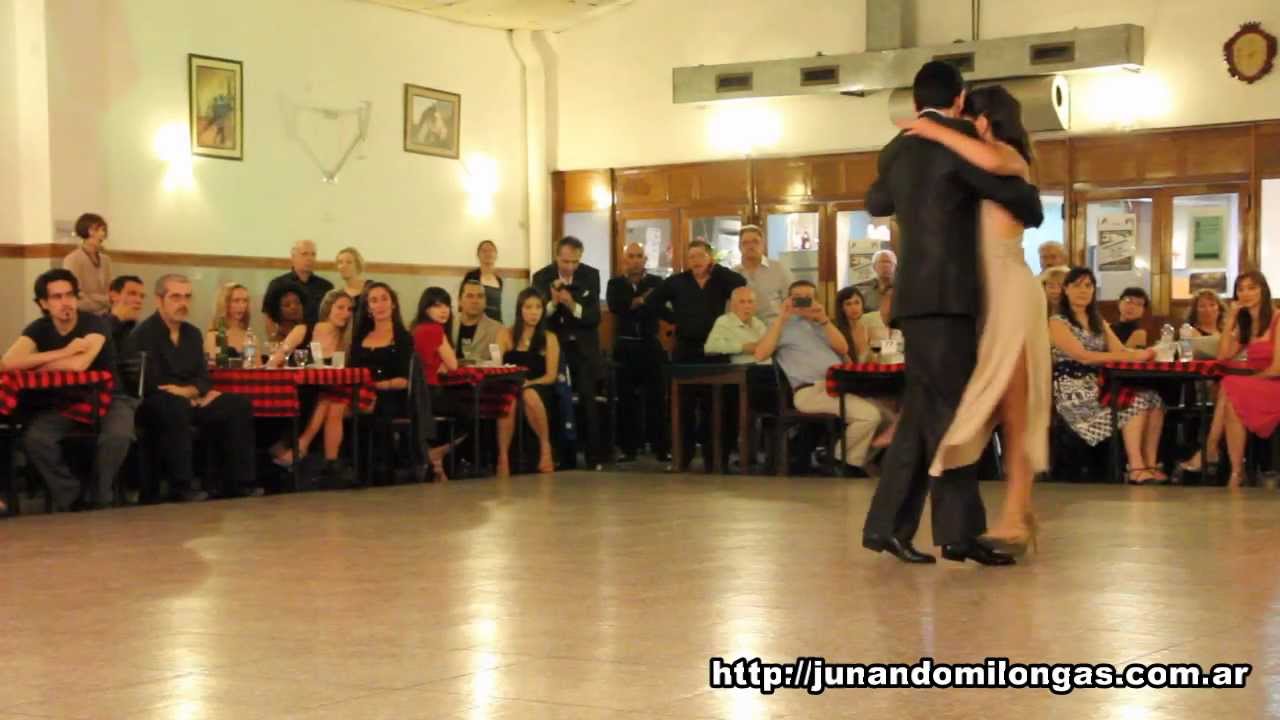 FATIMA VITALE Y DEMIAN GARCIA junto al CUARTETO DE ADOLFO GOMEZ en La Baldosa