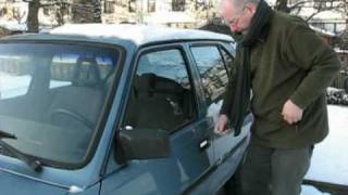 How to open a frozen car lock