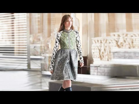 Louis Vuitton | Fall/Winter 2021/22 | Paris Fashion Week