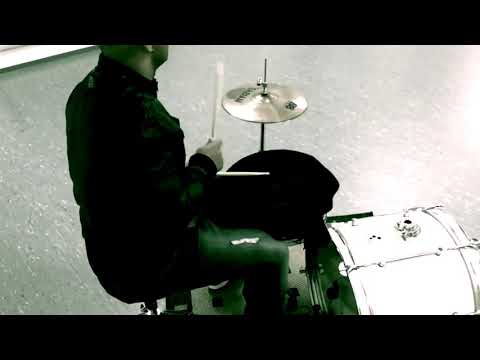 KICK - SNARE - HI-HAT  That‘s all you need to make the People dance !!!!!!!!!!!