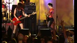 Beatnik Beach (Live from Central Park 2001) - The Go-Go&#39;s   *HQ Video*