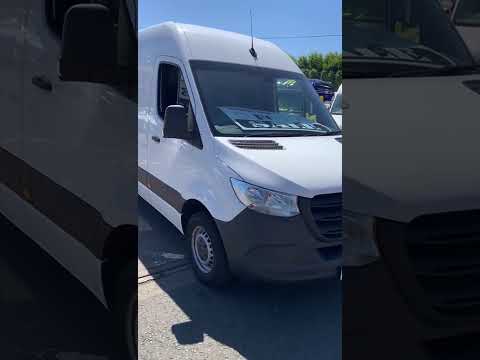 2022 Mercedes-Benz Sprinter 315 L3H2 Progessive - Image 2