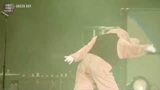 GREEN DAY INTRO (Ramones, Joan Jett, Queen mashup) - Live (Lollapalooza, 2022)