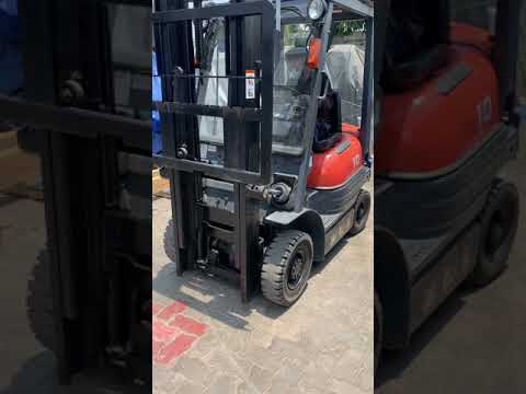 Toyota Fork Lift  “ 1 Ton “  Made in japan, Petrol ,