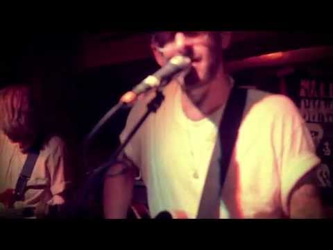 Male Bonding - Bones (LIVE VIDEO)