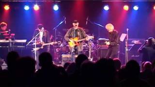 Johnny B. Good and Little Queenie Tony Sheridan and Demian Bell