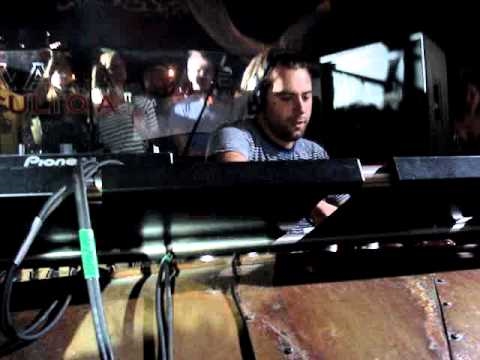 Sebastian Ingrosso (Reach Out + Leave The World Behind) @ Il Muretto 04/09/2010
