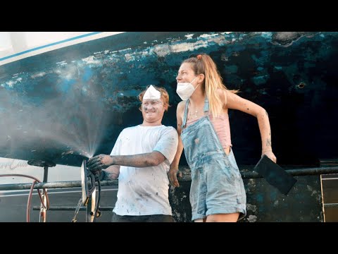 ANTIFOULING 34 FT YACHT by hand | cracked rudder hanging on by a thread CH. 1