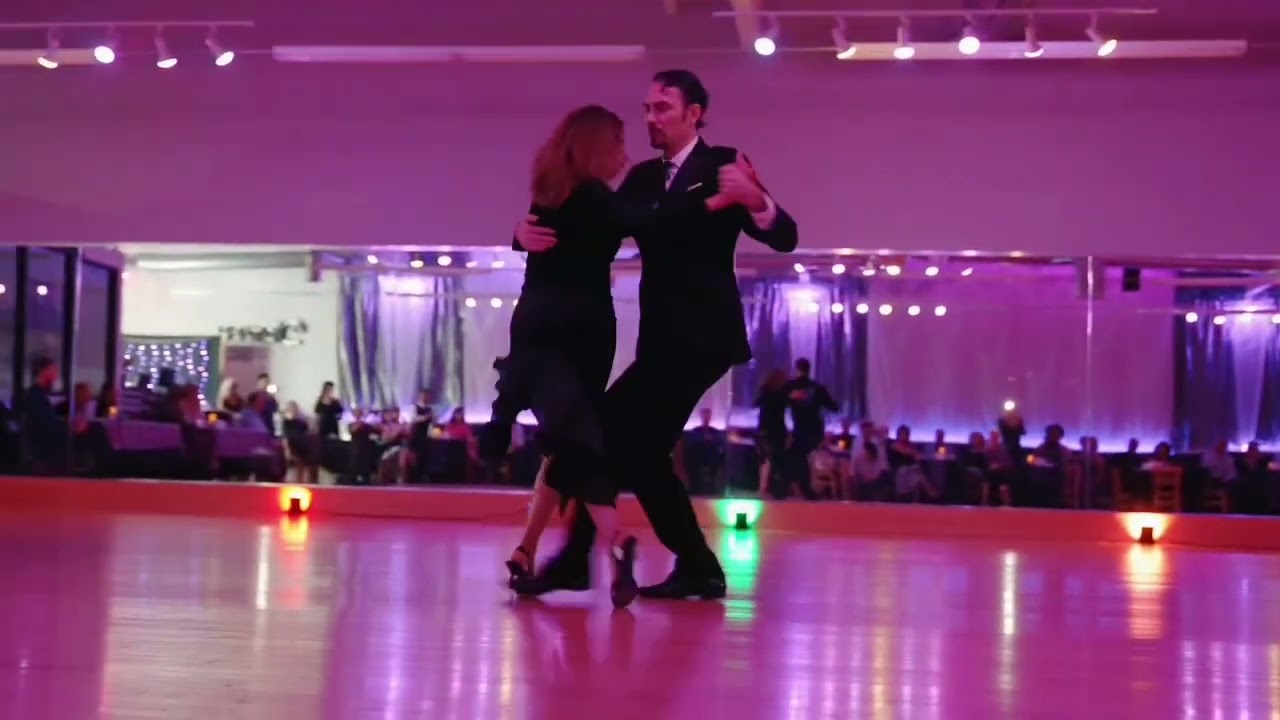 Guillermo Salvat & Katia Diamond Argentine Tango Performance to Galló Ciego at Milonga Magnifica