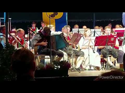 Mathias Runggatscher-Electrifying overture