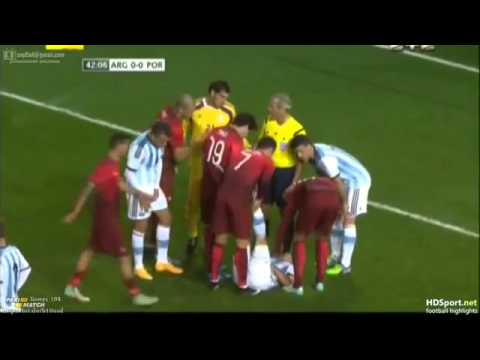 Cristiano Ronaldo hit brutal Lucas Biglia   Argentina vs Portugal Friendly Match 2014