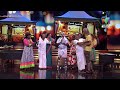 പ്രേക്ഷകർക്കായി ഒരു ഫുൾ കോമഡി ഫുഡ് ഫ�
