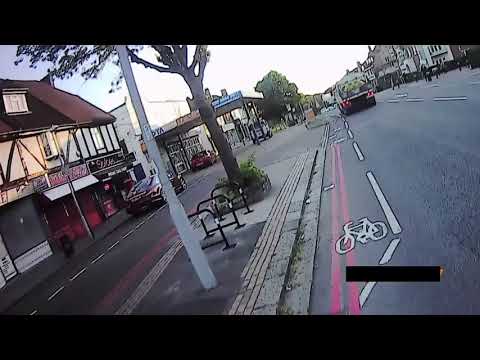 W857 ULO close overtake & left hook