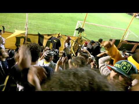 "Desde el primer día supe que te amaba" Barra: Noroeste 74 &bull; Club: Olimpo