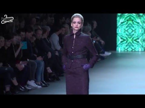 Monique Collignon showt Couture Light-collectie voor sterke vrouw